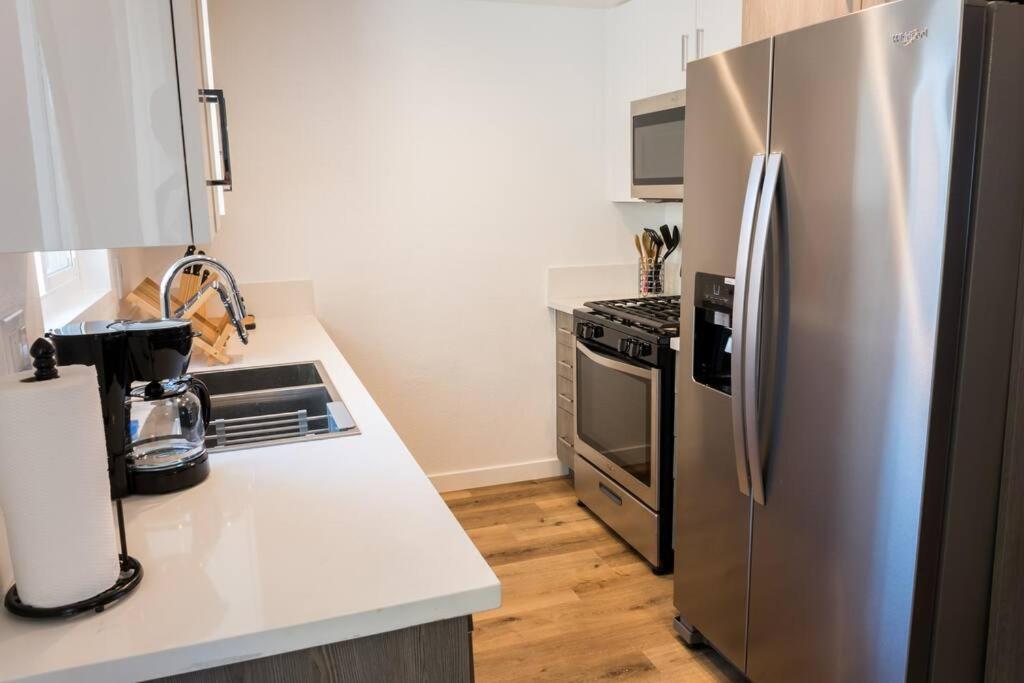Stylish 2 Bed 1 And Half Bath Apartment Near Sofi Stadium, Lax, Forum Инглвуд Экстерьер фото