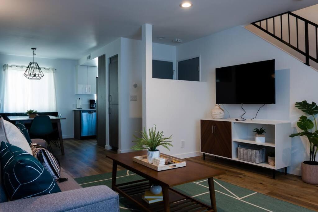 Stylish 2 Bed 1 And Half Bath Apartment Near Sofi Stadium, Lax, Forum Инглвуд Экстерьер фото